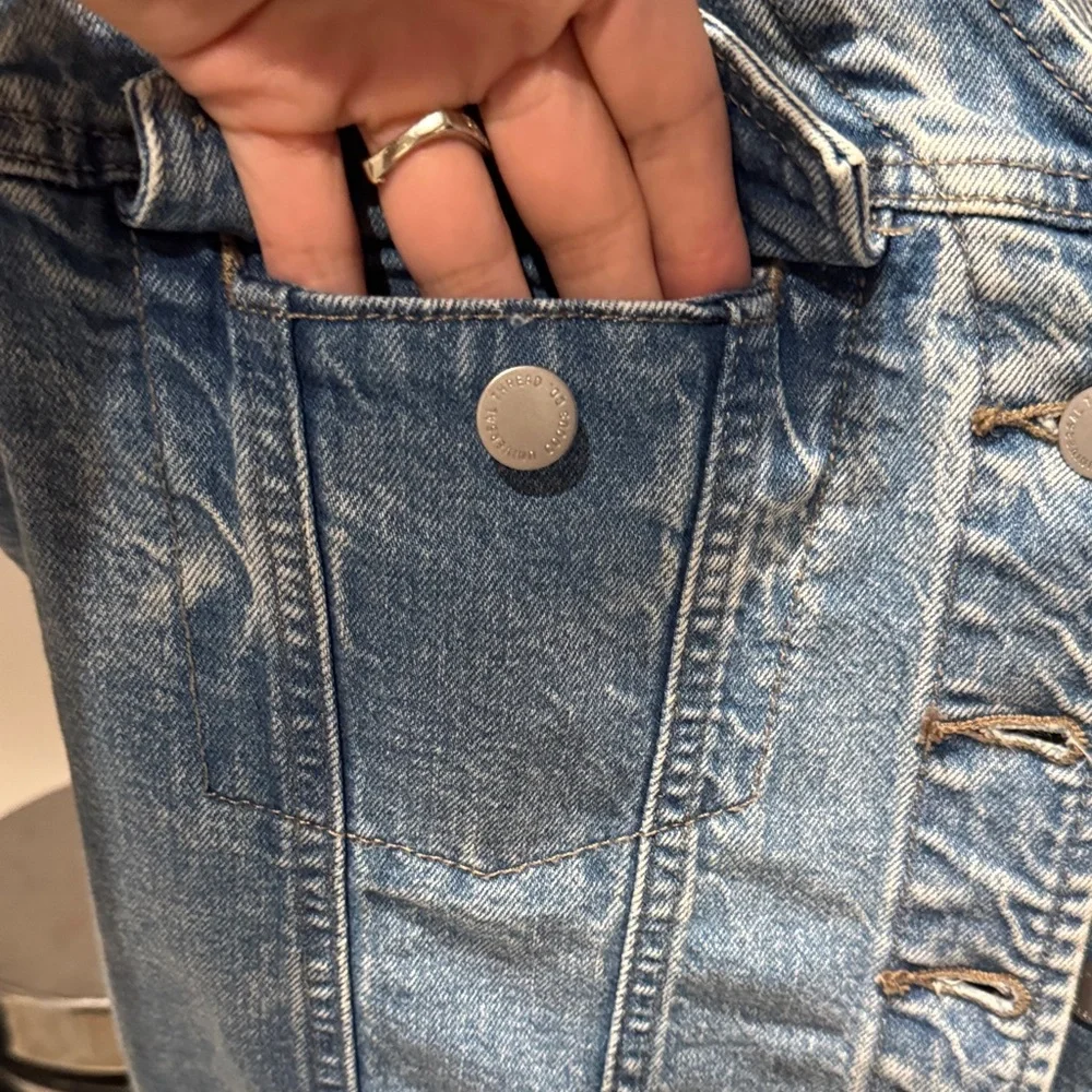 Universal thread Denim Sleeveless Vest - Picture 4 of 5